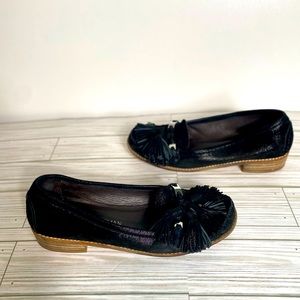 Stuart Weitzman Shimmer Tassel Loafers size 6.5 Narrow